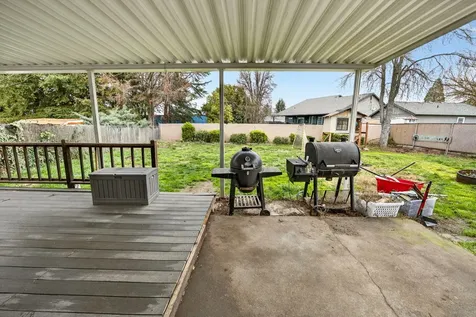 2175 Delta Waters Road Medford OR 97504