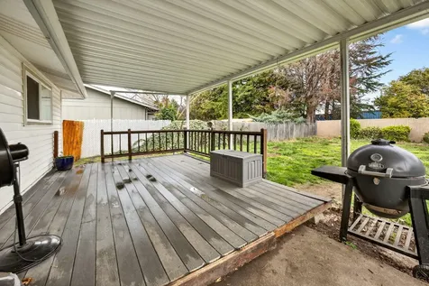 2175 Delta Waters Road Medford OR 97504