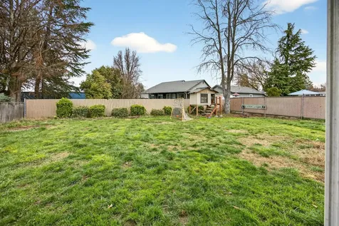 2175 Delta Waters Road Medford OR 97504
