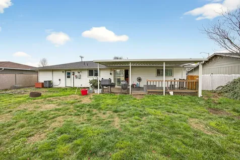 2175 Delta Waters Road Medford OR 97504
