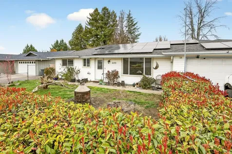 2175 Delta Waters Road Medford OR 97504