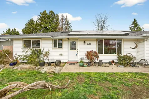 2175 Delta Waters Road Medford OR 97504