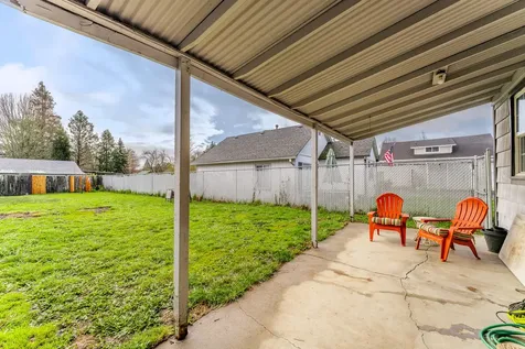 1107 SW Bridge Street Grants Pass OR 97526