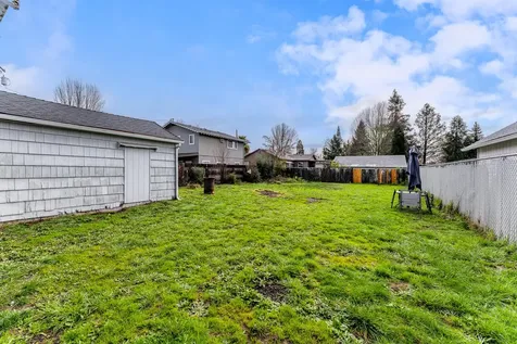 1107 SW Bridge Street Grants Pass OR 97526