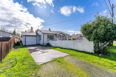 1107 SW Bridge Street Grants Pass OR 97526