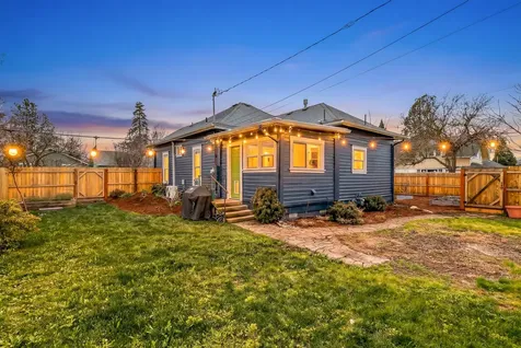 1032 W 10th Street Medford OR 97501