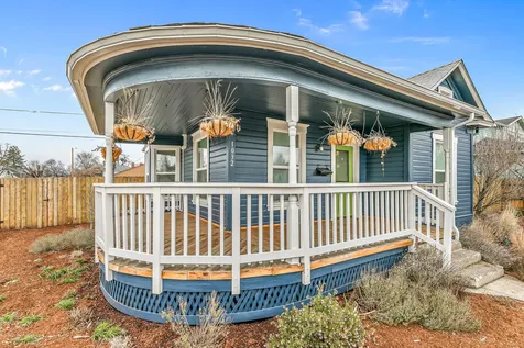 1032 W 10th Street Medford OR 97501