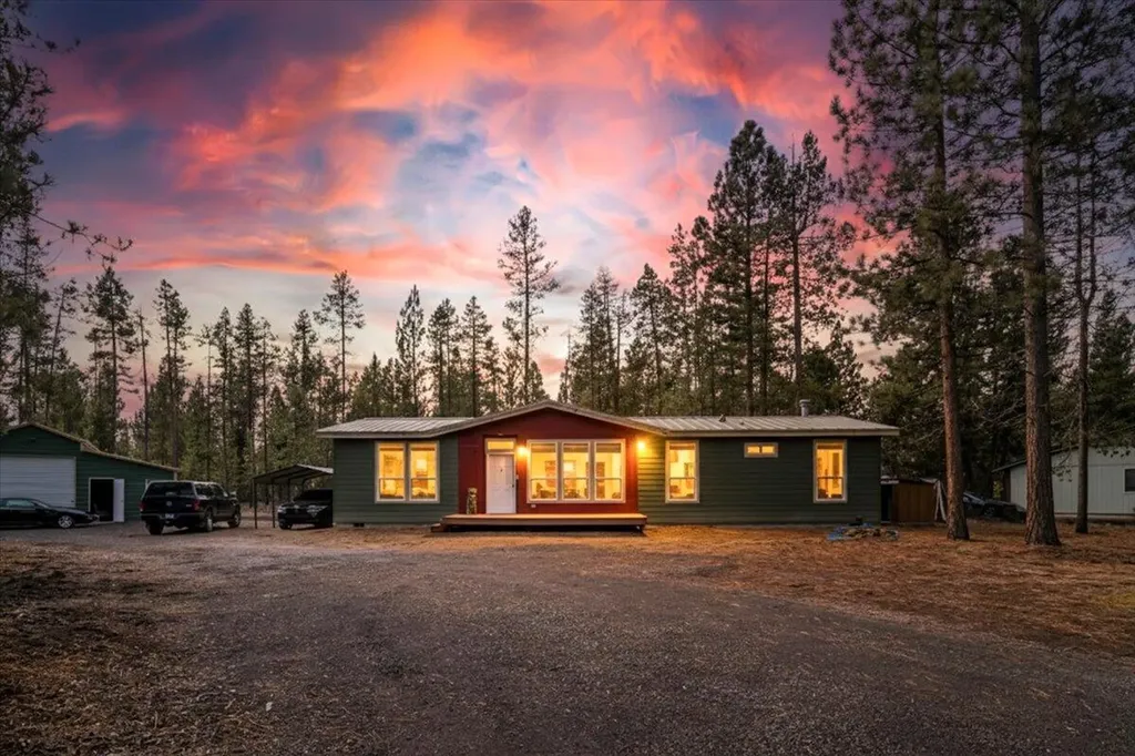 15461 Federal Road La Pine OR 97739