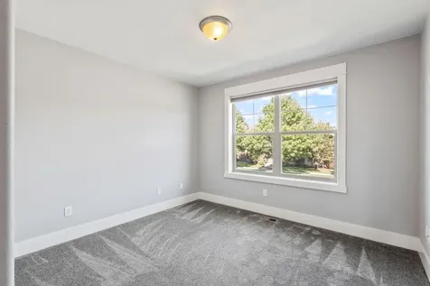 1082 SE Yarrow Avenue Madras OR 97741