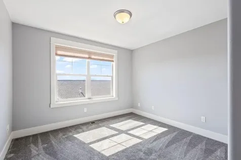 1082 SE Yarrow Avenue Madras OR 97741