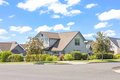 1082 SE Yarrow Avenue Madras OR 97741