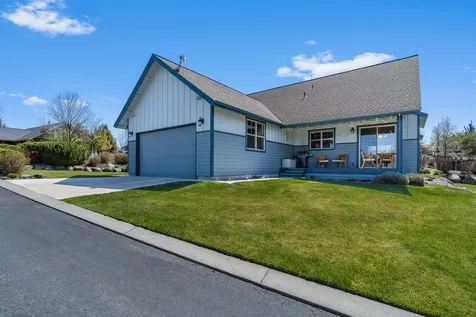 1082 SE Yarrow Avenue Madras OR 97741