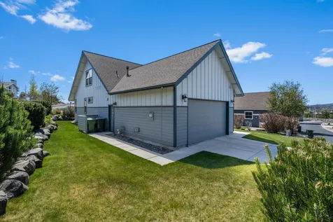 1082 SE Yarrow Avenue Madras OR 97741