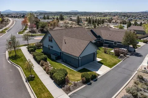 1082 SE Yarrow Avenue Madras OR 97741