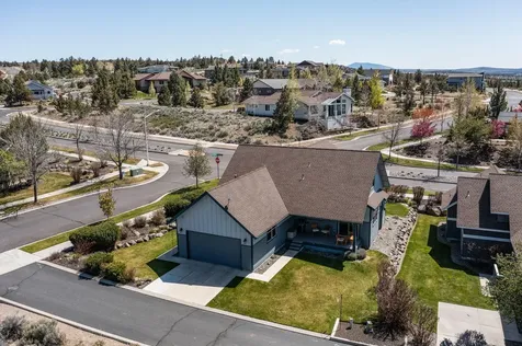 1082 SE Yarrow Avenue Madras OR 97741