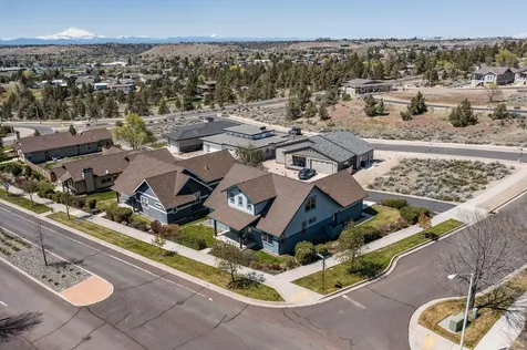 1082 SE Yarrow Avenue Madras OR 97741