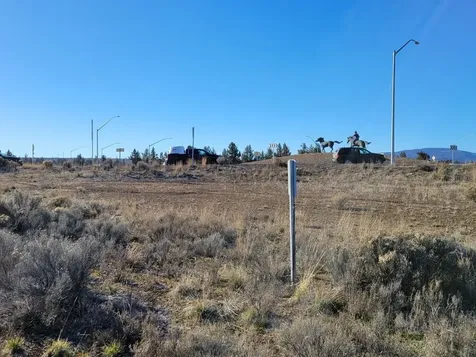 319 SW Tom Mccall Road Prineville OR 97754