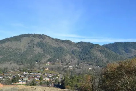 1010 SE Smith Hill Lane Grants Pass OR 97527