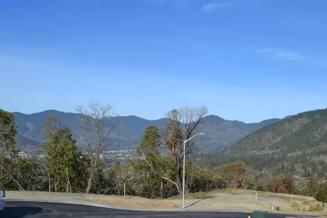 1010 SE Smith Hill Lane Grants Pass OR 97527