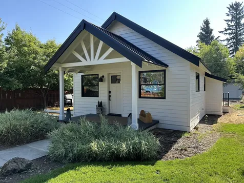 852 NW Columbia Street Bend OR 97703
