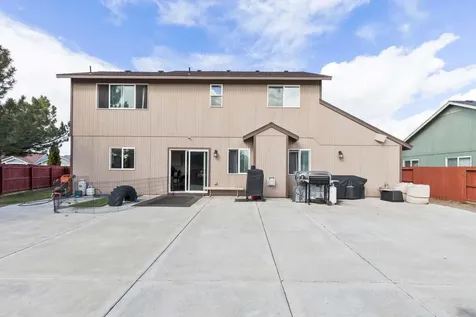 2146 NW 22nd Street Redmond OR 97756
