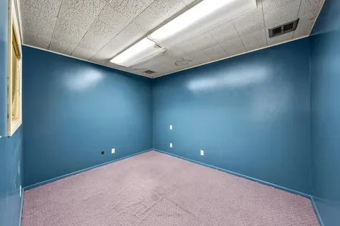 655 W Umpqua Street Roseburg OR 97471