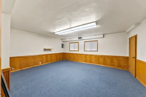 655 W Umpqua Street Roseburg OR 97471