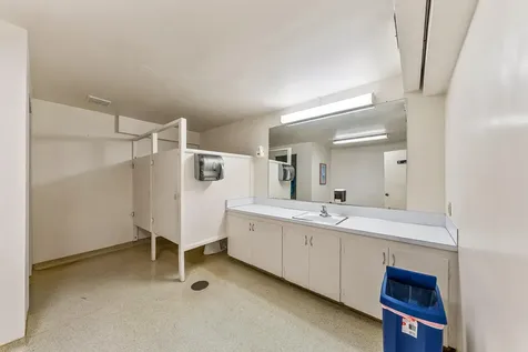 655 W Umpqua Street Roseburg OR 97471