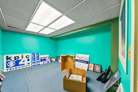 655 W Umpqua Street Roseburg OR 97471