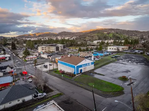 655 W Umpqua Street Roseburg OR 97471