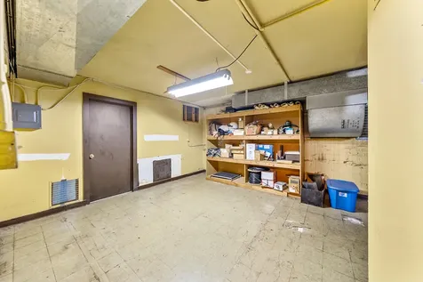 655 W Umpqua Street Roseburg OR 97471