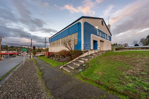 655 W Umpqua Street Roseburg OR 97471