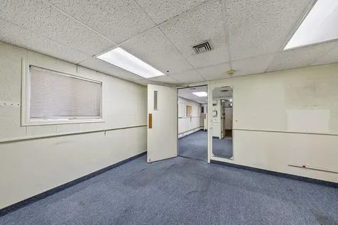 655 W Umpqua Street Roseburg OR 97471