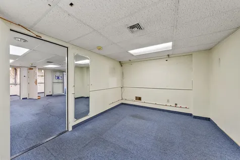 655 W Umpqua Street Roseburg OR 97471