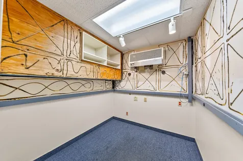 655 W Umpqua Street Roseburg OR 97471