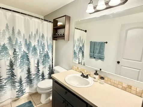 5704 Upland Drive Klamath Falls OR 97603