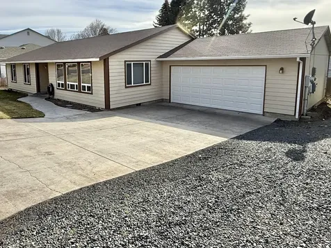 5704 Upland Drive Klamath Falls OR 97603