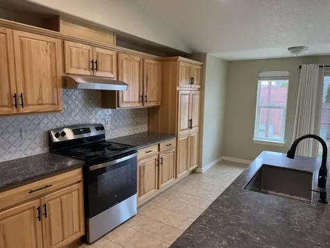 2921 NW 19th Street Redmond OR 97756