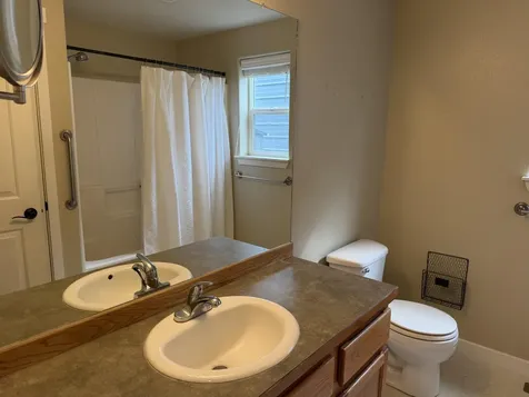 2921 NW 19th Street Redmond OR 97756