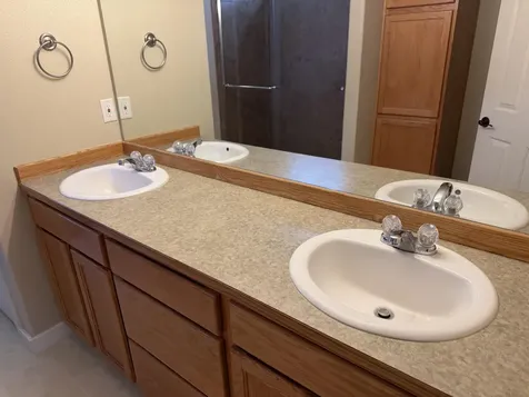 2921 NW 19th Street Redmond OR 97756