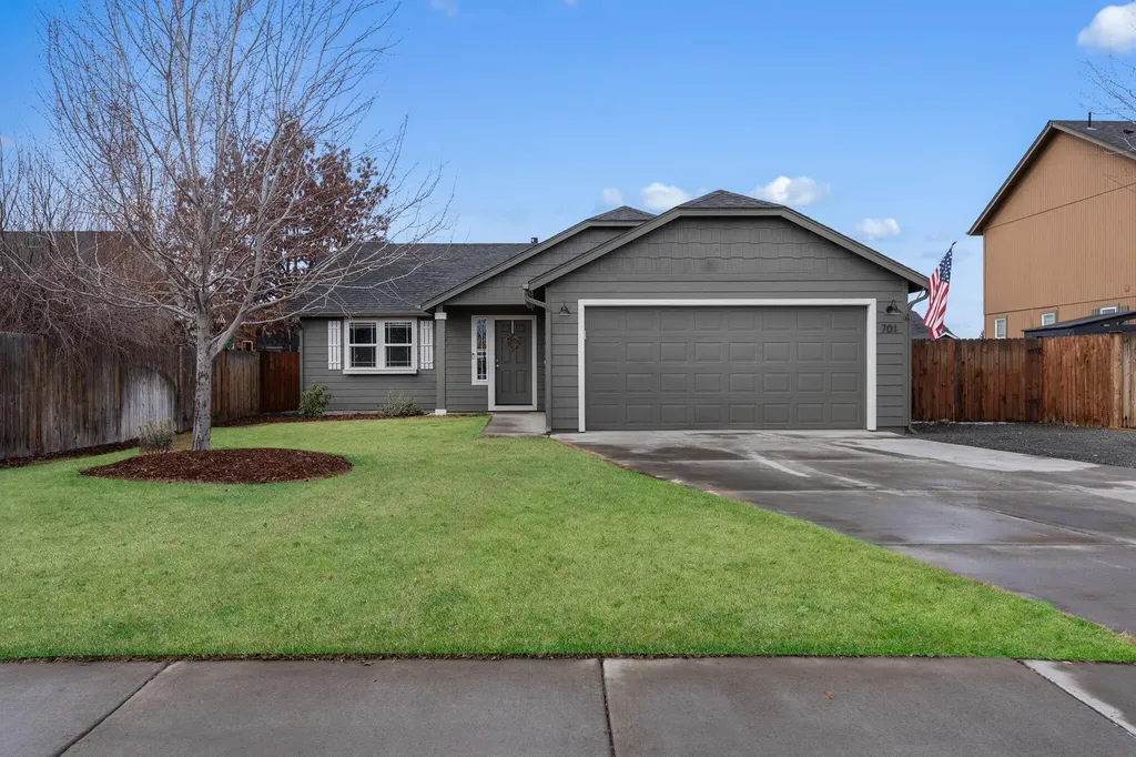 701 NW Green Forest Circle Redmond OR 97756