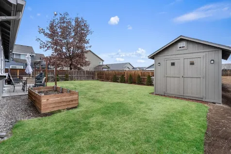 701 NW Green Forest Circle Redmond OR 97756