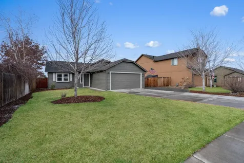 701 NW Green Forest Circle Redmond OR 97756