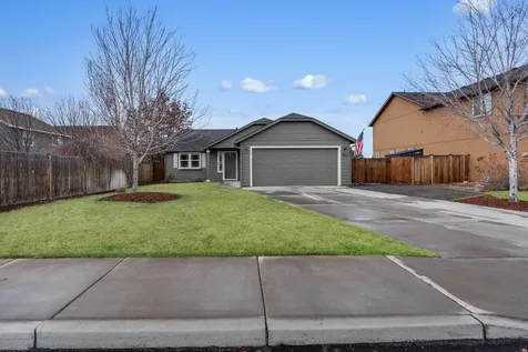 701 NW Green Forest Circle Redmond OR 97756
