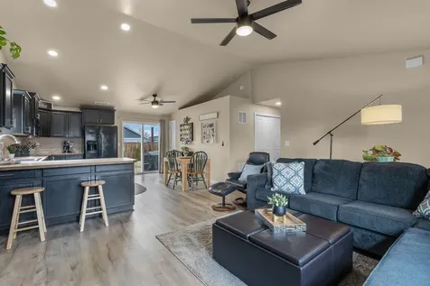 701 NW Green Forest Circle Redmond OR 97756