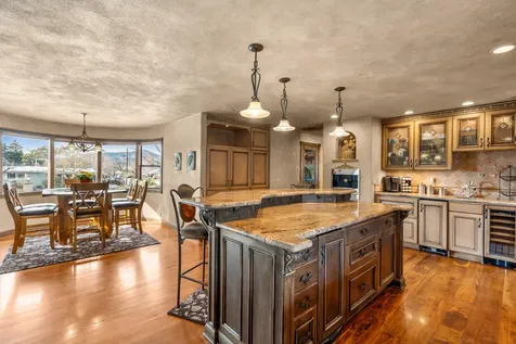 1117 NE Memorial Drive Grants Pass OR 97526
