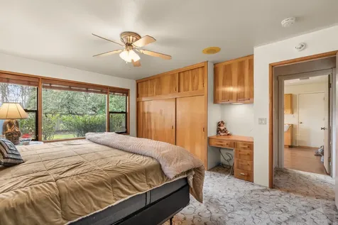 1117 NE Memorial Drive Grants Pass OR 97526