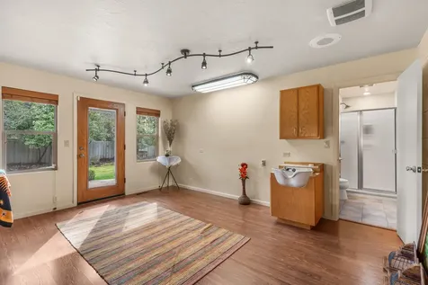 1117 NE Memorial Drive Grants Pass OR 97526