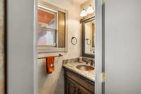1117 NE Memorial Drive Grants Pass OR 97526