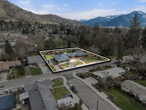 1117 NE Memorial Drive Grants Pass OR 97526